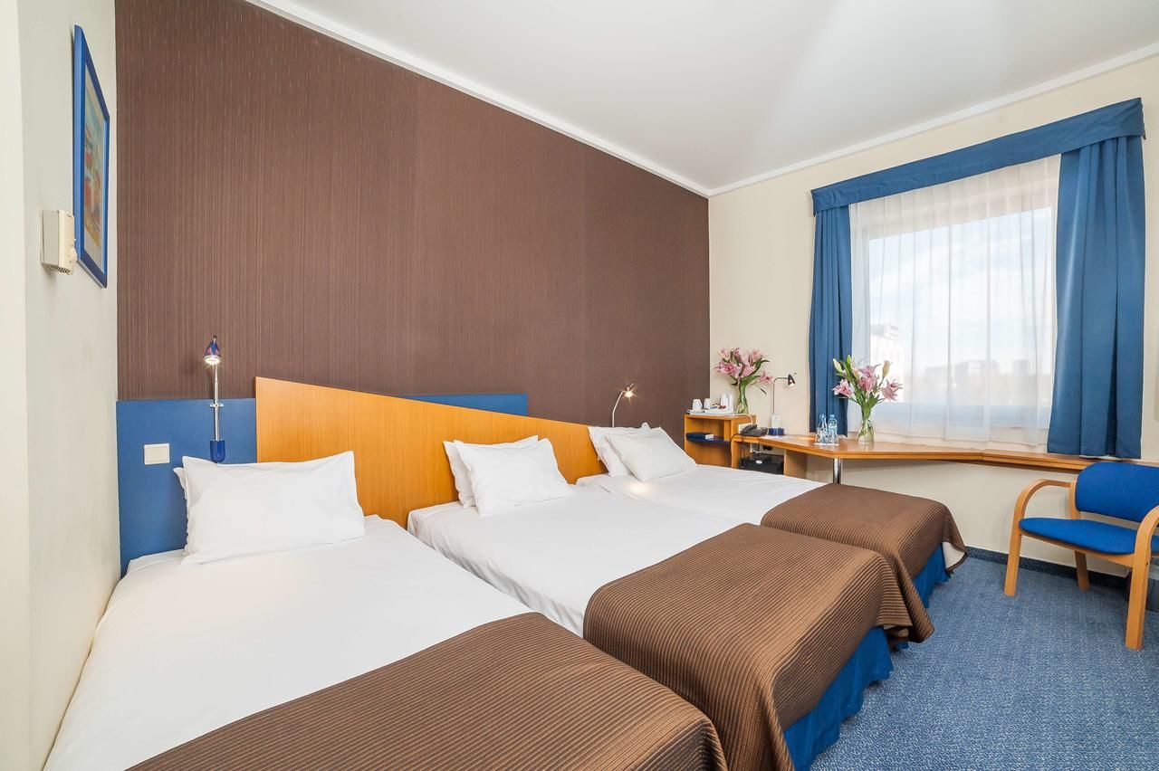 Отель BEST WESTERN Efekt Express Kraków Краков-14