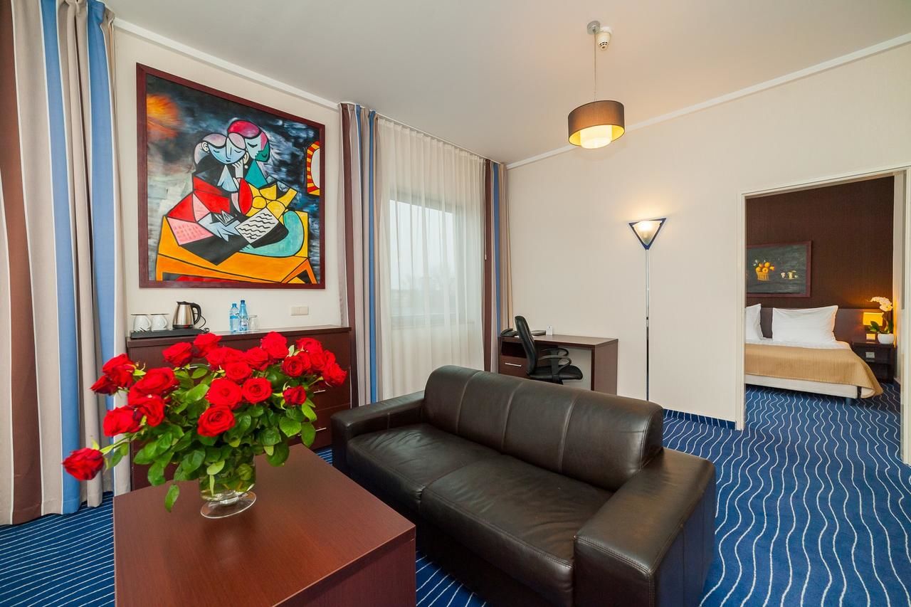 Отель BEST WESTERN Efekt Express Kraków Краков-20